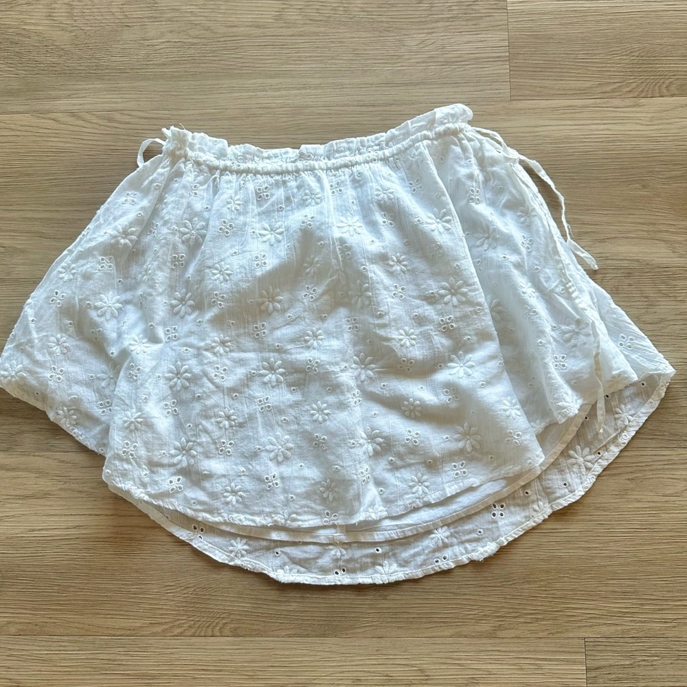 White aerie embroidered mini skirt with drawstring